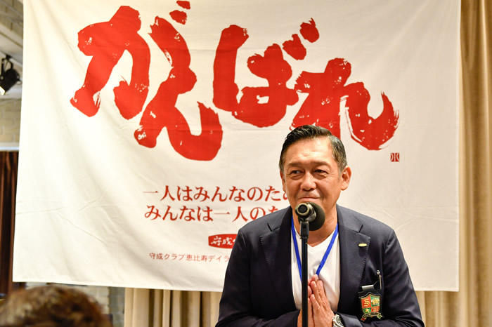 6）美味しいランチをいただきながら懇親商談会のお時間です。いただきますのご挨拶は新東京セントラル会場代表 市川 龍さん。.jpeg