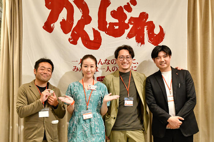 7)赤バッジの表彰は左から滝澤 健太郎さん、大庭 丈昌さん、髙木涼介さん。 会の拡大に貢献いただきありがとうございます。.jpeg